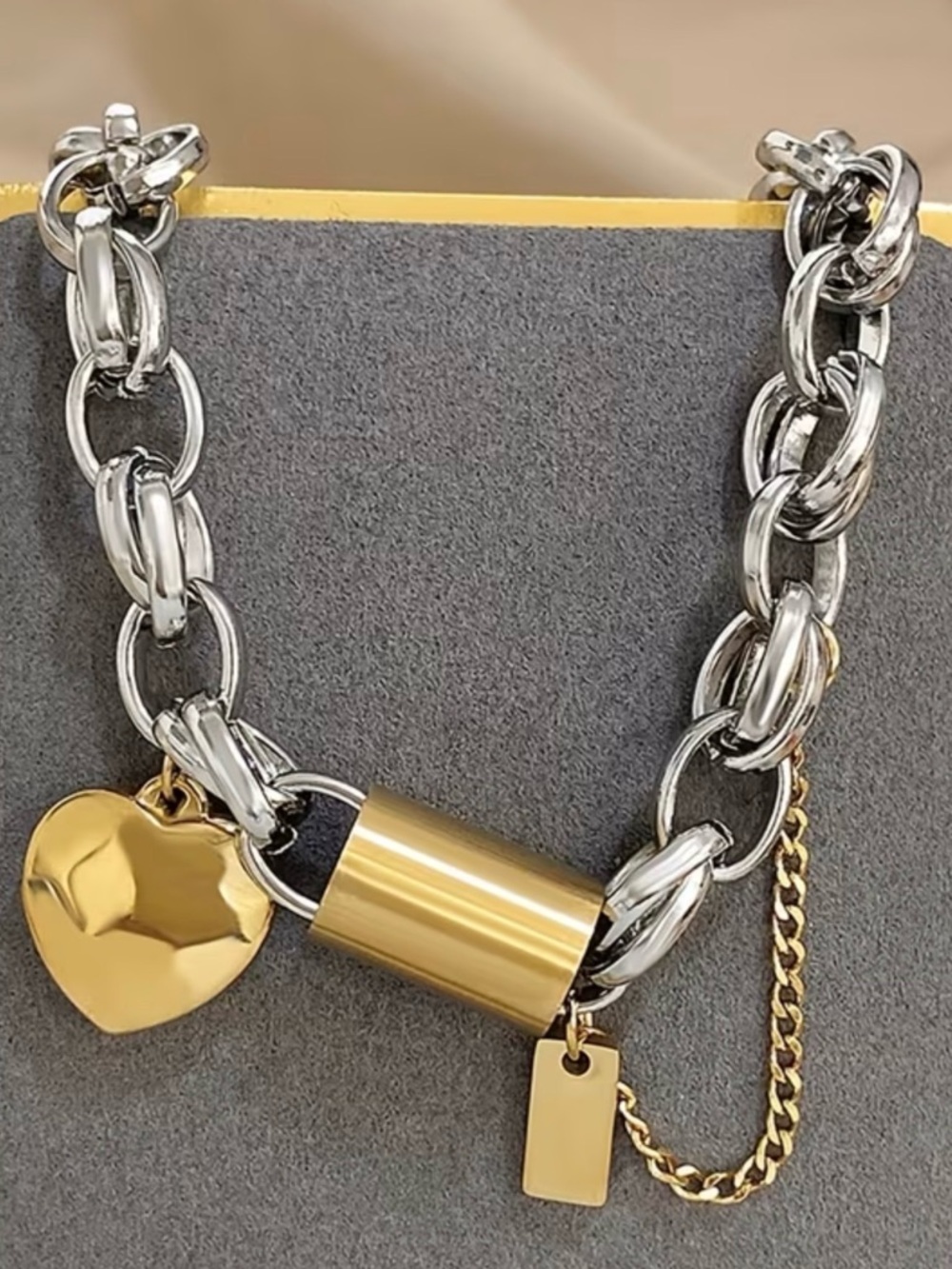 🤩LOOK🤩Two-Tone Gold and Silver Pop Chunky Padlock Charm Bracelet - Picture 5 of 5